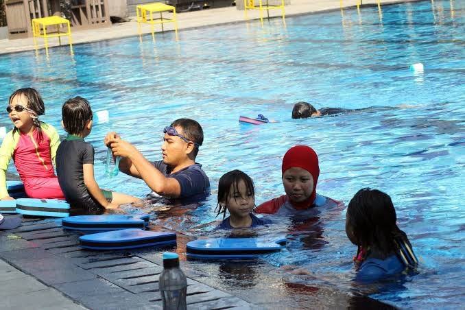 Teknik Berenang yang Benar untuk Pemula yang Lebih Baik